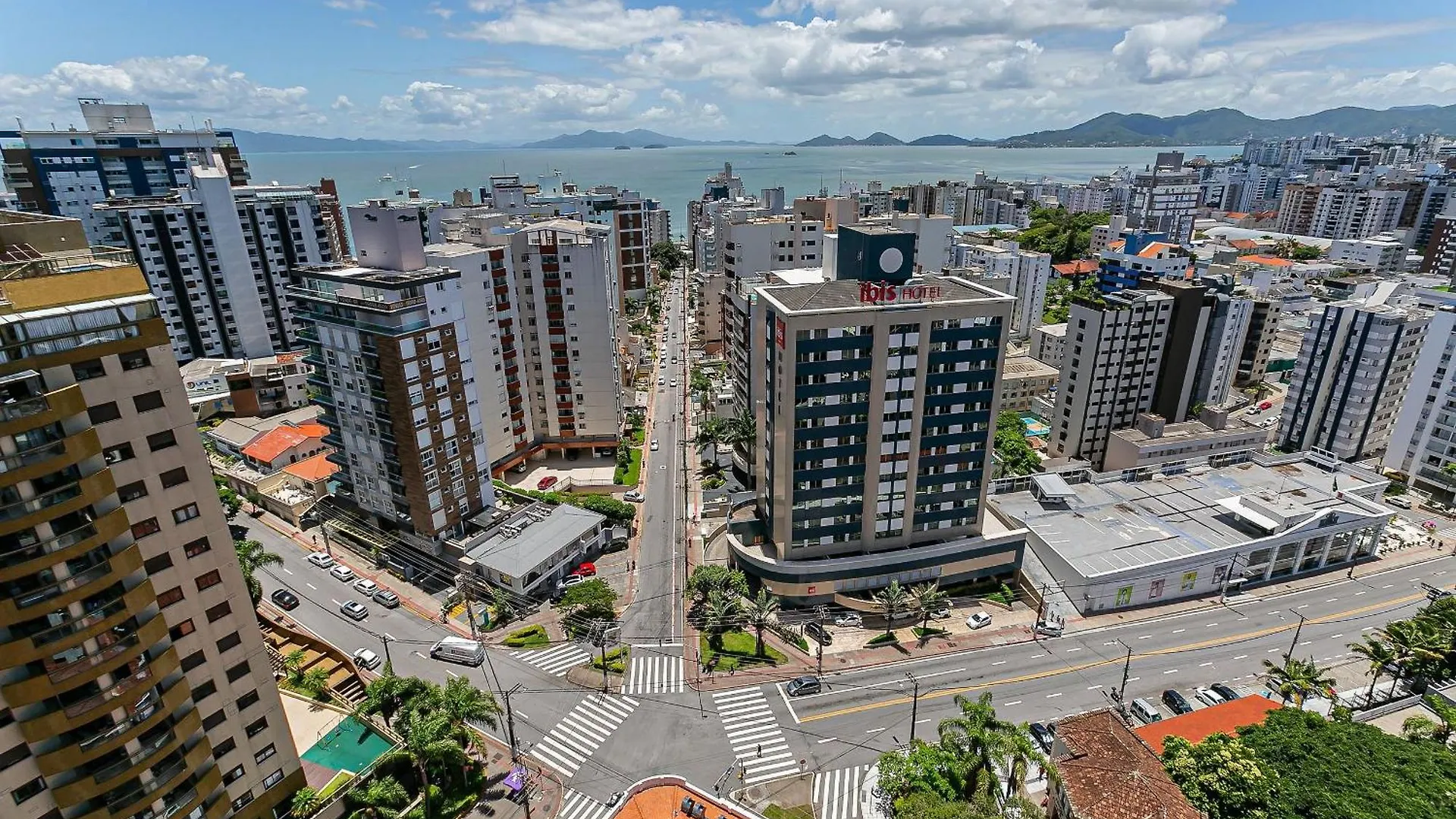 Daire Vista Mar | Beneficios Me2 | Foodhall #Ttv701 Florianópolis